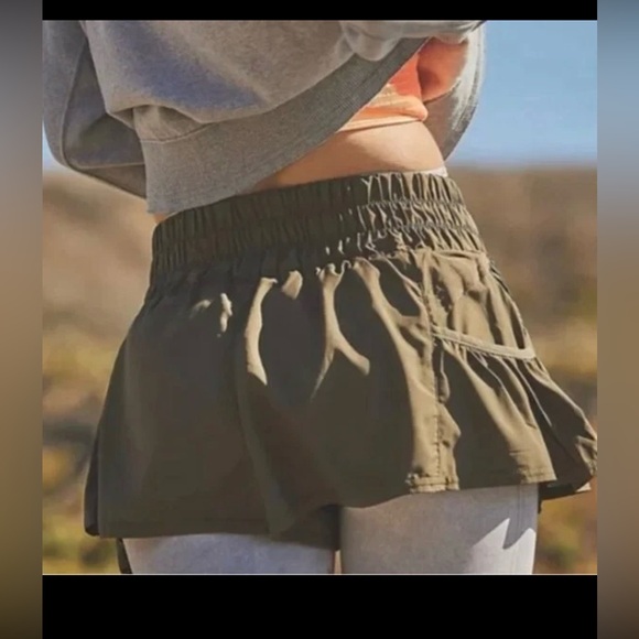 Free People Movement Get Your Flirt on Athletic Short Army Green . XS - Picture 5 of 12